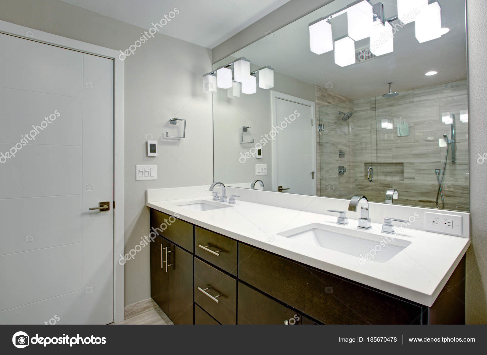 Elegant Bathroom With Espresso Double, Espresso Double Vanity Bathroom
