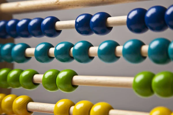Abacus multicolor ferramenta para contagem — Fotografia de Stock