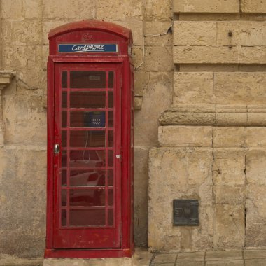 Eski telefon kulübesinden Malta