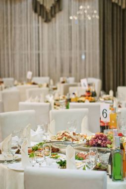 Tablo restoranda lezzetli yemekler