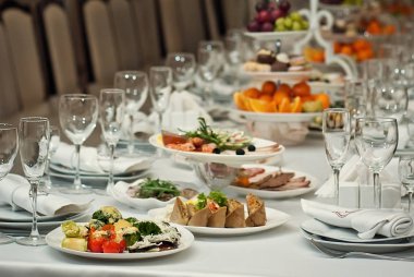 Tablo restoranda lezzetli yemekler