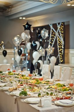 Tablo restoranda lezzetli yemekler