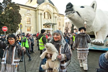 Ukrayna, Chernivtsi, Ocak 2020. Yıldırım Festivali: 