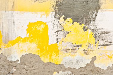 Eski kirli dokular, çatlak beton duvarlar.