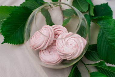 Kabarık pembe hatmi