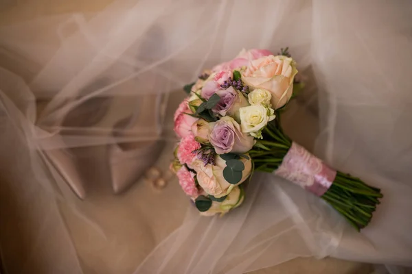 Delicado Ramo Novia Boda Formas Clásicas Tonos Pastel Con Rosas —  Fotos de Stock