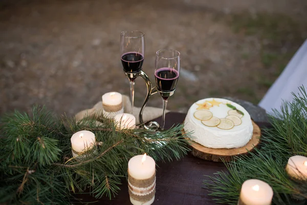 Two Weeding Glasses Red Wine Focus Romantic Dinner Two Persons — Stock Photo, Image