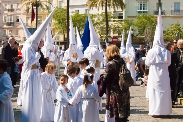 La Semana Santa geçit töreninde İspanya, Andalucia, Cadiz
