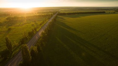 Yukarıdan farklı kırsal alanları göster