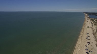 Güzel plaj manzarası yukarıdan