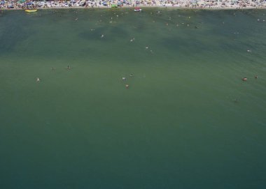 Güzel plaj manzarası yukarıdan