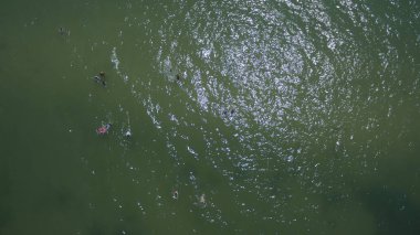 Güzel plaj manzarası yukarıdan