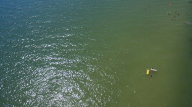 Güzel plaj manzarası yukarıdan
