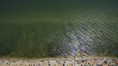 Deniz kenarında tatil yaz