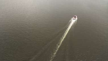 Yukarıdan su taşıma görünümü