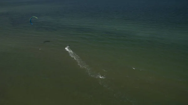 Kitesurf en el mar — Foto de Stock