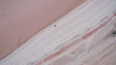 Yukarıdan güzel tuzlu pembe Göl Manzaralı