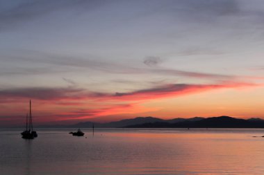 Denizde gün batımı