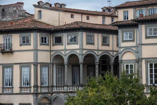 Palazzo Pfanner parçası. Lucca. İtalya.