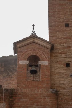 Çan kulesi iç avlunun, Palazzo Chigi-Saracini, Siena, Toskana, İtalya.