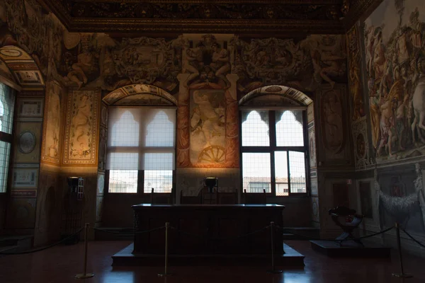 Audiência ou Salão de Justiça no Palazzo Vecchio, Florença, Itália . — Fotografia de Stock