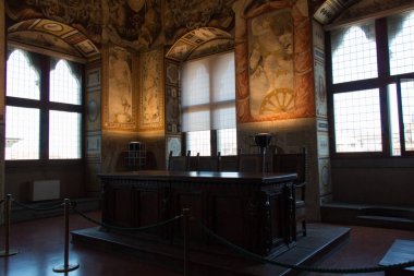 Seyirci odası veya adalet salonu Palazzo Vecchio, Florence, İtalya.