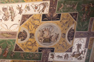 Tavan fresk parçasındaki Palazzo Vecchio, Florence, İtalya.