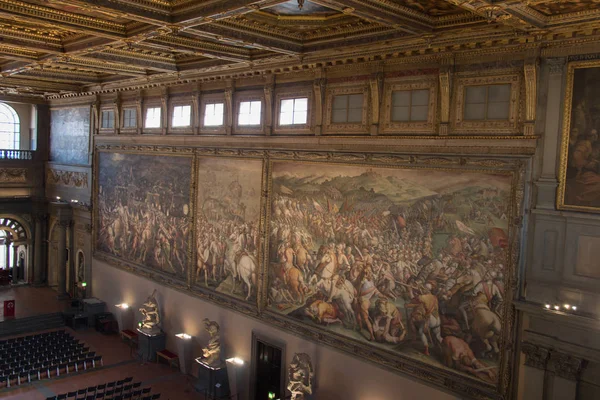 Freski przez Giorgio Vasari w Salone dei Cinquecento w Palazzo Vecchio, Florencja, Włochy. — Zdjęcie stockowe
