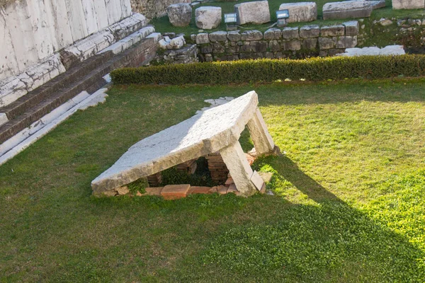 Ruinas del antiguo templo romano del Capitolio en Brescia. UNESCO Patrimonio de la Humanidad. Lombardía, Italia . —  Fotos de Stock