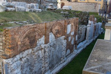 Capitoline Tapınağı ve Brescia 'daki Piazza del Foro. Unesco Dünya Mirası Alanı. Lombardy, İtalya.