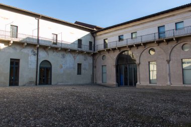 Santa Giulia Müzesinin iç bahçesi, Brescia, Lombardy, İtalya.