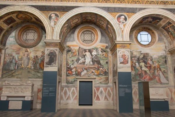 Brescia, Lombardy, İtalya 'daki Santa Giulia Manastırı' ndaki Coro delle Monache 'nin duvar freskleri..