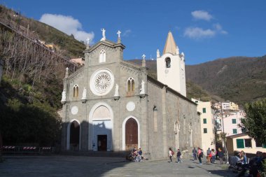 Riomaggiore, Cinque Terre, Liguria, İtalya 'daki San Giovanni Battista Kilisesi.