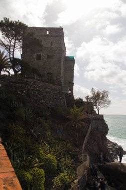 Monterosso Kalesi 'nin Aurora Kulesi Cinque Terre Ulusal Parkı, Liguria, İtalya.