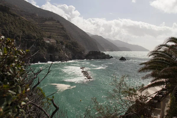 意大利利古里亚Cinque Terre国家公园蒙特罗索附近的海洋景观. — 图库照片
