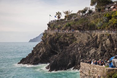 Manarola yakınlarındaki Liguria, İtalya 'daki Cinque Terre Ulusal Parkı' nda deniz manzarası.