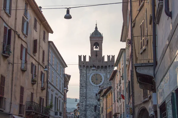 Brescia Italia Agosto 2018 Vista Calle Estrecha Con Fachada Superior — Foto de Stock