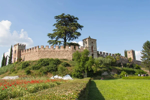 Italia Mantua Mayo 2018 Vista Las Murallas Fortificadas Castellaro Lagusello Imágenes de stock libres de derechos