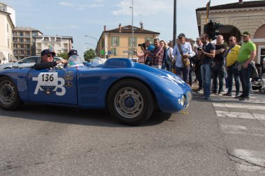 Brescia, İtalya - 19 Mayıs 2018 - DB CITROAN BARQUETTE 1945 Mille Miglia 2018 rallisinde eski bir yarış arabasıdır..