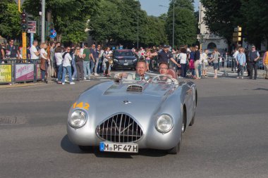 Brescia, İtalya - 19 Mayıs 2018: VERITAS RS 1947 Mille Miglia 2018 rallisinde eski bir yarış arabasıdır..
