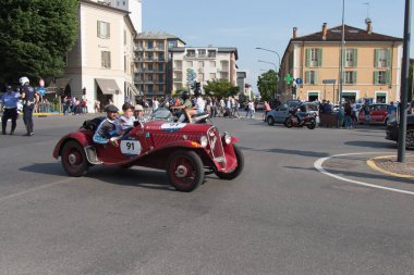 Brescia, İtalya - 19 Mayıs 2018: FIAT 508 S BALILLA SPORT COPPA ORO 1934 Mille Miglia 2018 rallisinde eski bir yarış arabasıdır..
