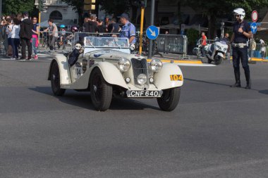 Brescia, İtalya - 19 Mayıs 2018 - RILEY SPRITE 1936 Mille Miglia 2018 rallisinde eski bir yarış arabasıdır..