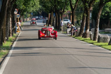 Brescia, İtalya - 19 Mayıs 2018: 19 Mayıs 2018 tarihinde İtalya 'nın Brescia kentinde yapılan ünlü italyan tarihi yarışında canlı çekim.