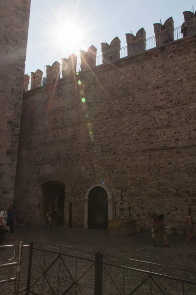 Italie Lombardie Août 2018 Vue Sur Les Murs Entrée Château — Photo