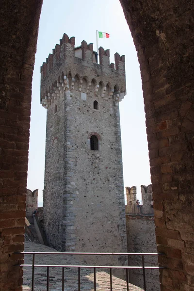 Ιταλία Λομβαρδία Αυγούστου 2018 Θέα Από Μια Αψίδα Στον Πύργο — Φωτογραφία Αρχείου