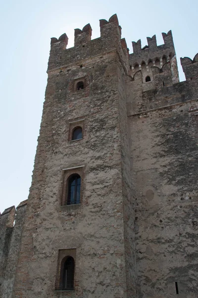 Italia Lombardía Agosto 2018 Vista Torre Del Castillo Scaliger Agosto —  Fotos de Stock