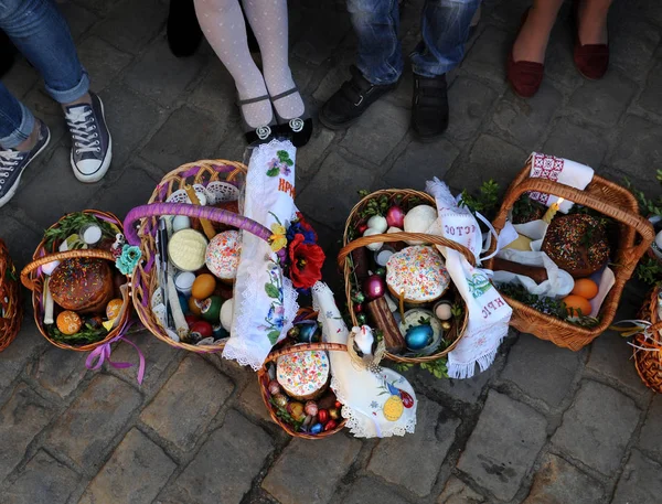 Easter basket, eggs, Orthodox Easter, — Stock Photo, Image