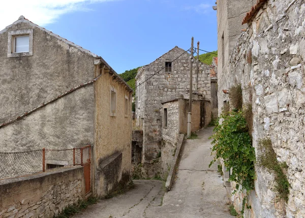 Den byn av Smokvica på ön Korcula, Kroatien. — Stockfoto