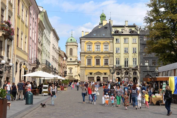 Lviv, Ukrayna Rynok meydanında günlük yaşam