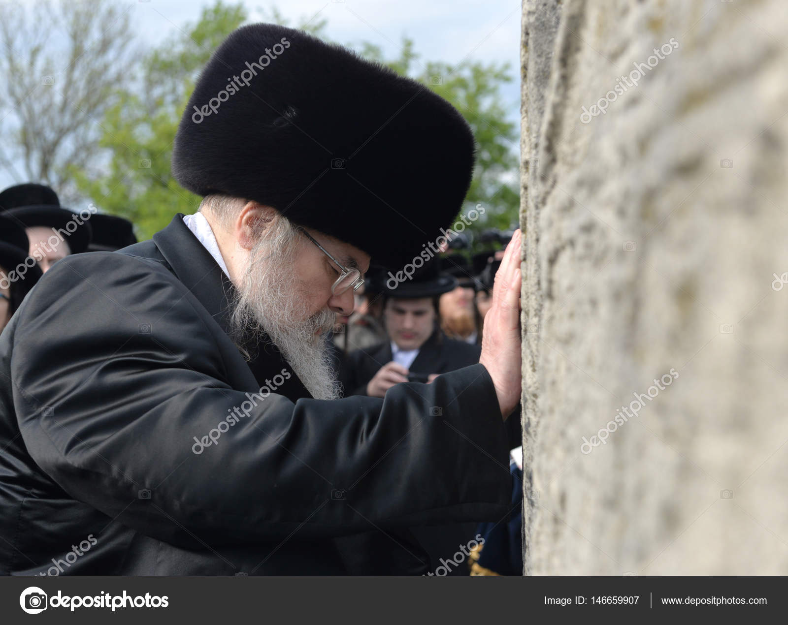 Semiz ayolning eshagini yalaysan